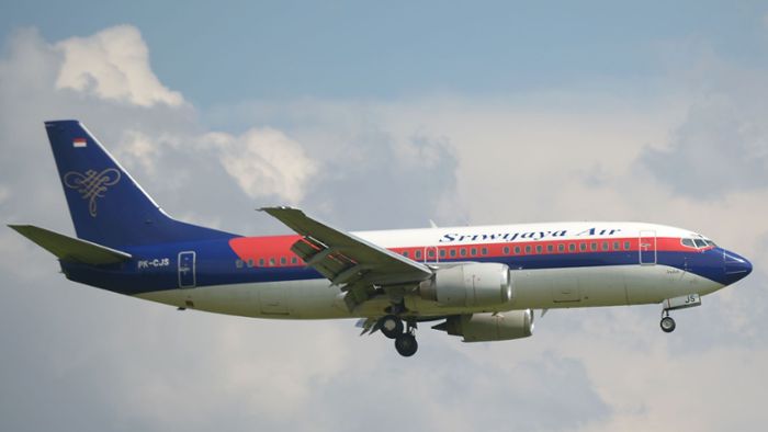 Passagierflugzeug mit 62 Menschen an Bord verschwunden