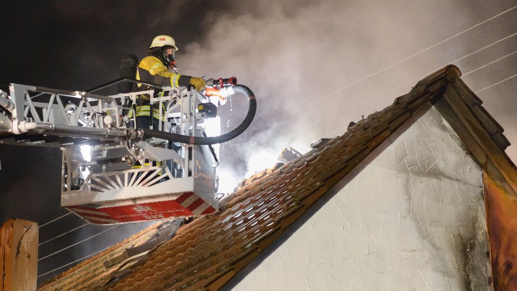 Weil im Schönbuch: Wohnhausbrand fordert 150.000 Euro Schaden