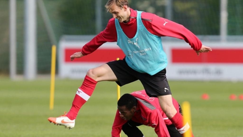 Fehlt er gegen Bayern?: VfB-Verteidiger Niedermeier im Training verletzt