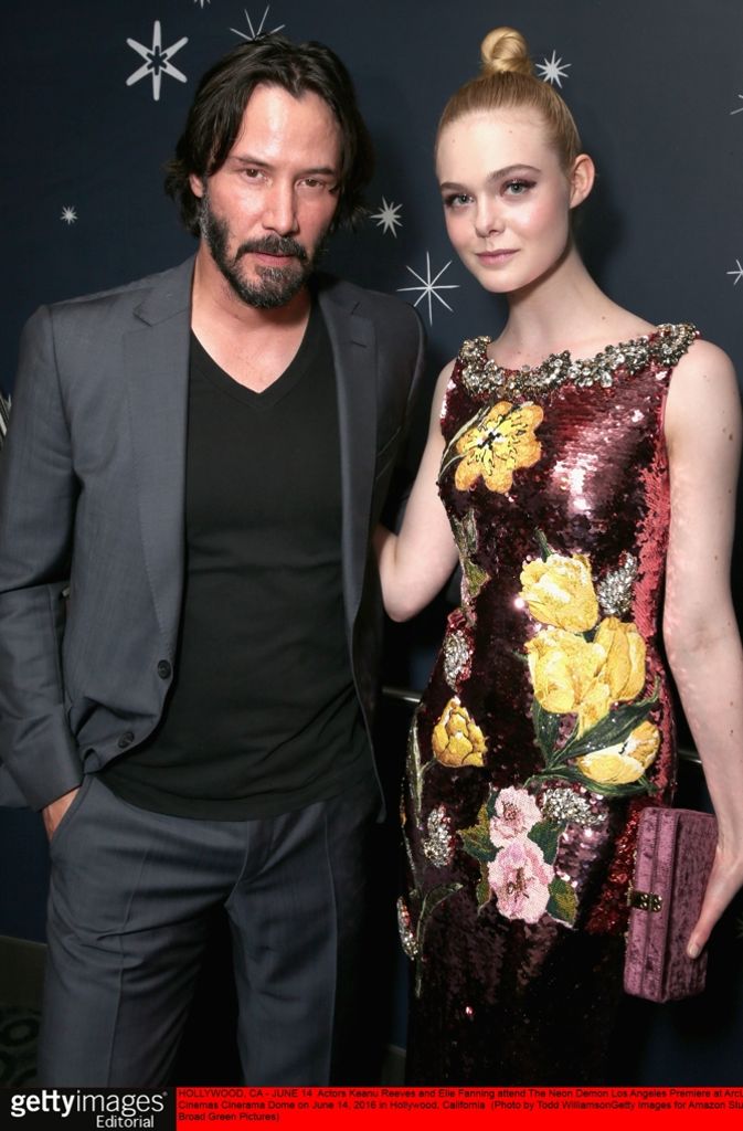 Keanu Reeves und Hauptdarstellerin Elle Fanning bei der Premiere. Fanning spielt in dem Film die 16-jährige Jesse, die in Los Angeles ihren Traum von einer Modelkarriere verwirklichen will.