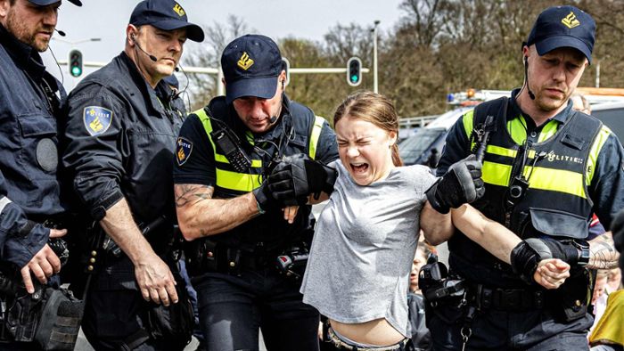 Schwedische Klimaaktivistin Greta Thunberg abgeführt