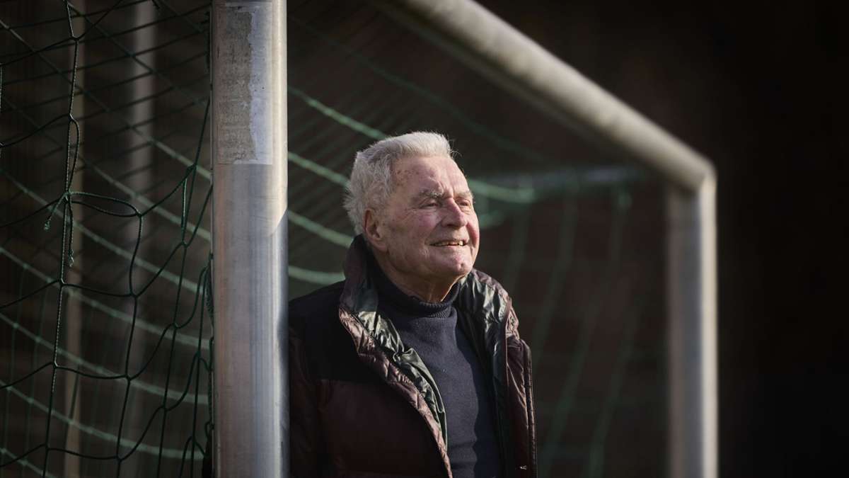 Schiedsrichter-Legende  aus Waiblingen: Heinz Aldinger – der Mann, der Gerd Müller vom Feld schickte