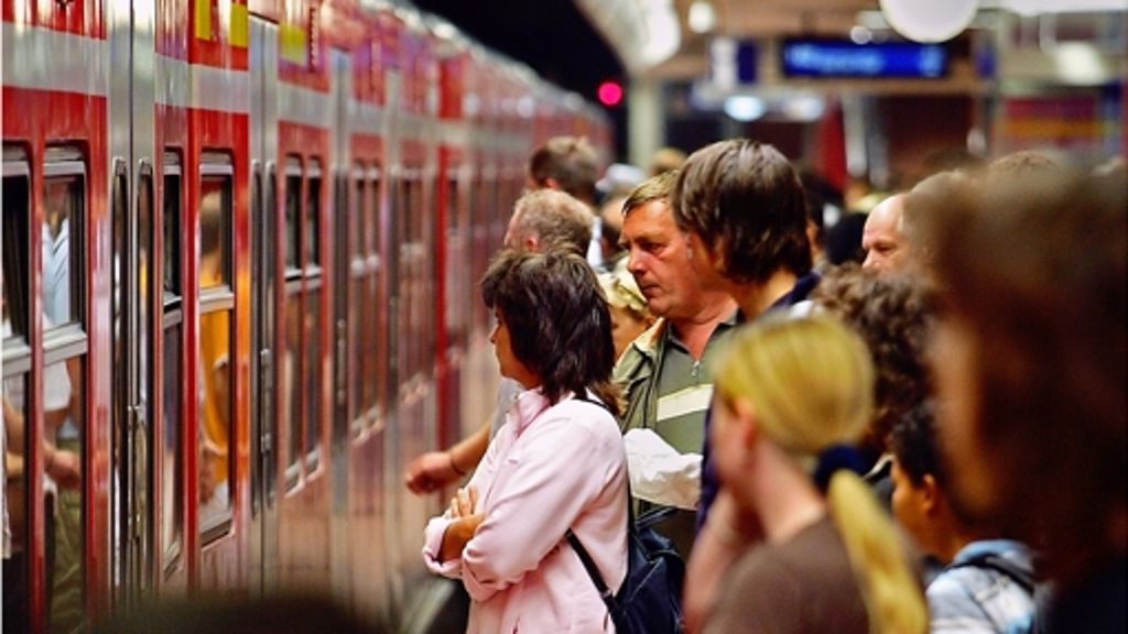 S-Bahn in der Region: Kritiker fordert neue Fahrpläne für S-Bahn