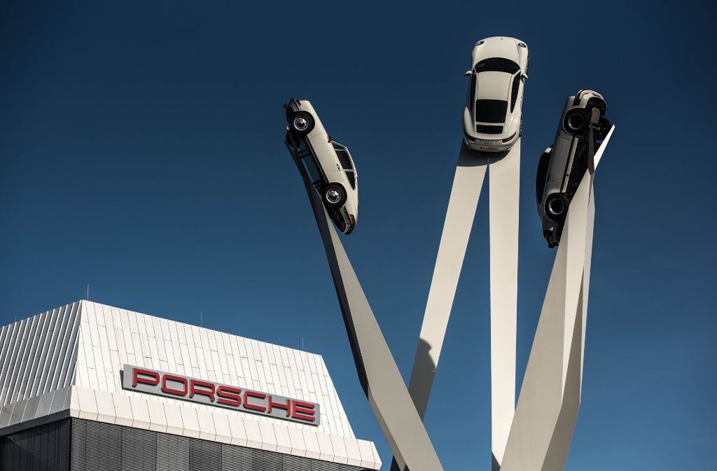 Porsche-Museum: Wie wäre es an einem Regentag in die Welt der schwäbischen Sportwagen einzutauchen? Das Porsche-Museum gehört zu den meistbesuchten Museen in Stuttgart.