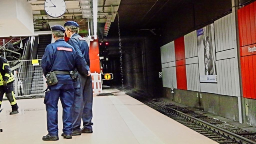 Stuttgarter Hauptbahnhof: Experten suchen undichte Stelle