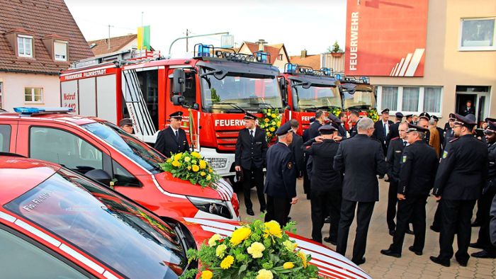Fünf neue Autos   für  Feuerwehreinsätze