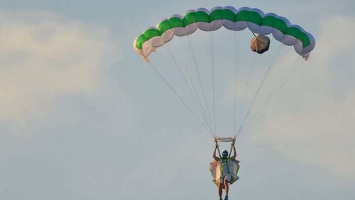 20-jähriger Fallschirmspringer stirbt nach Unglück