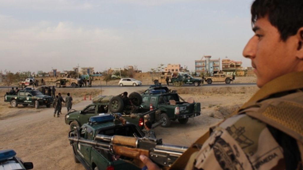 Taliban erobern Kundus: Schwere Gefechte um Flughafen