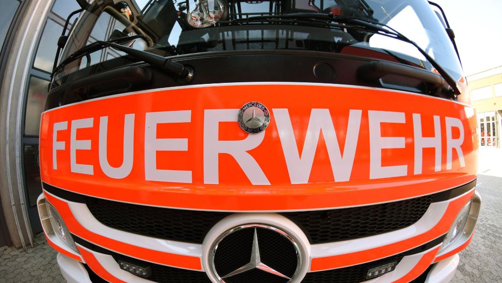 Hoher Schaden in Neckarsulm: Auto fängt in Scheune Feuer