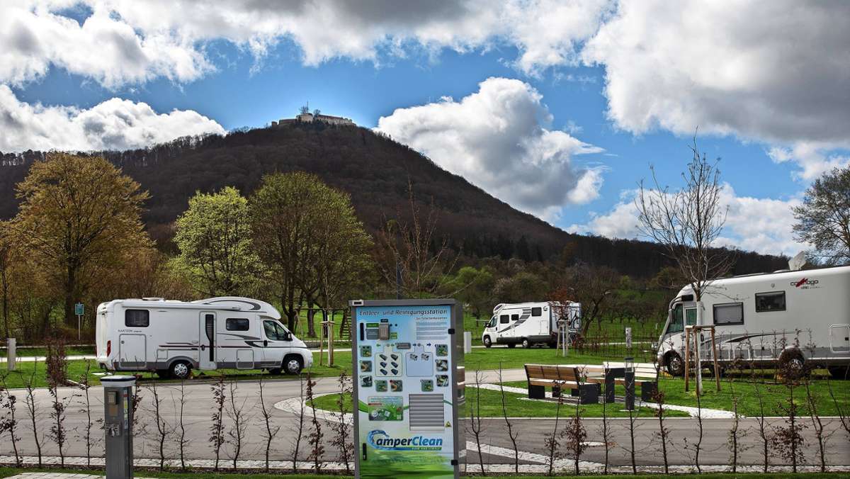 Beuren eröffnet neuen Wohnmobilplatz: Camperglück am Fuß der Alb mit Blick auf die Burg