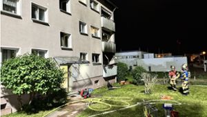 Einsatz in Zuffenhausen: Feuerwehr rückt zu Wohnhausbrand aus – mehrere Verletzte