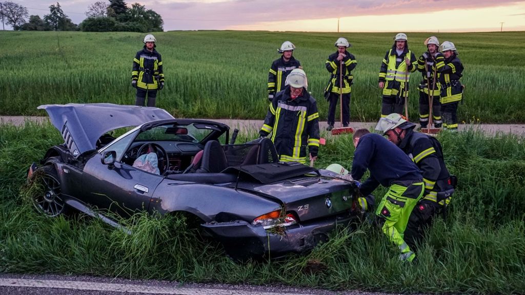 Unfall in Heiningen: Gefährlich überholt und überschlagen