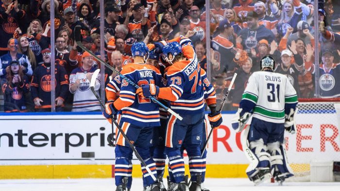 NHL-Playoffs: Oilers erzwingen Entscheidungsspiel gegen Canucks