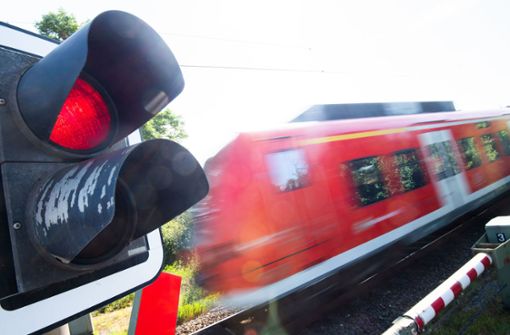 GDL Urabstimmung: Lokführer streiken ab Mittwoch im Personenverkehr der Bahn - Vimarsana News