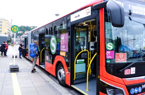 Schienenersatzverkehr in Stuttgart: Bahn bessert bei Haltestellen-Ansage in Bussen nach - Vimarsana News