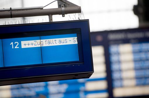 Streik bei der Bahn: Bahnstreik: Was sind meine Fahrgastrechte? - Vimarsana News