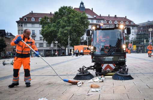 Stadtreinigung in Stuttgart: Die Männer für den Rest vom Fest - Vimarsana News