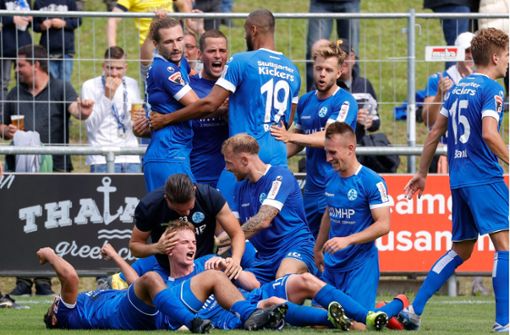 Stuttgarter Kickers mit Auswärtserfolg: Jetzt wollen die Blauen endlich auch zu Hause siegen - Vimarsana News