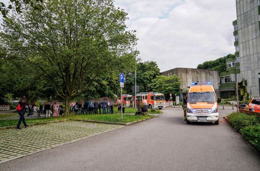 Nach Brand im Landratsamt Esslingen: KFZ-Zulassungsstelle bleibt aus Sicherheitsgründen geschlossen - Vimarsana News