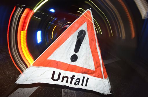A81 zwischen Feuerbach und Zuffenhausen: Unfall mit drei Fahrzeugen – Verkehr staut sich - Vimarsana News