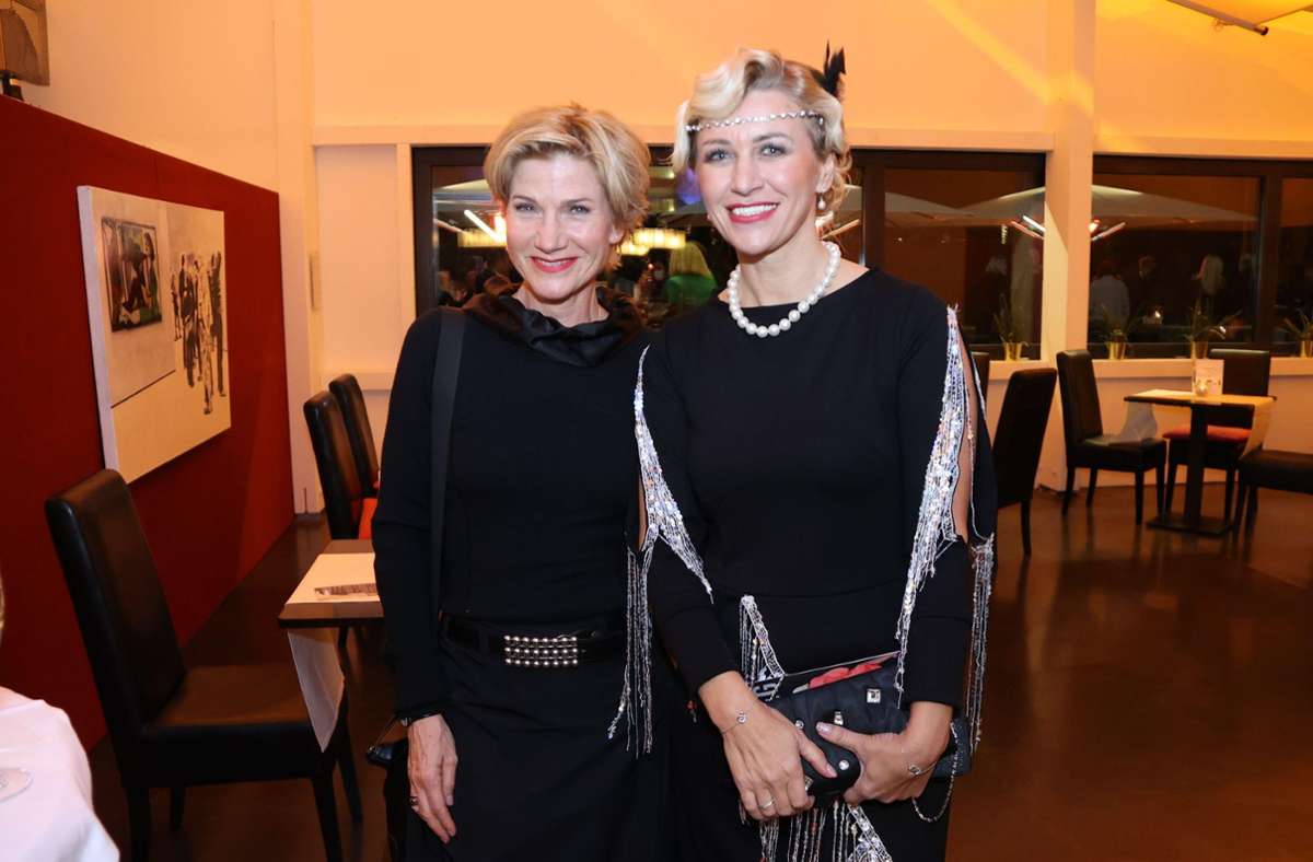 „Soko“-Hauptdarstellerin Astrid Fünderich (links), Mrs Baden-Württemberg Nelly Schmolke.