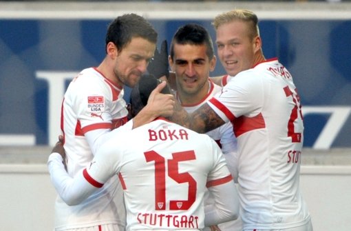 Der VfB hat beim 3:1 gegen Schalke allen Grund zum Feiern . Weitere Eindrücke vom Spiel sehen Sie in der Fotostrecke. Foto: dpa