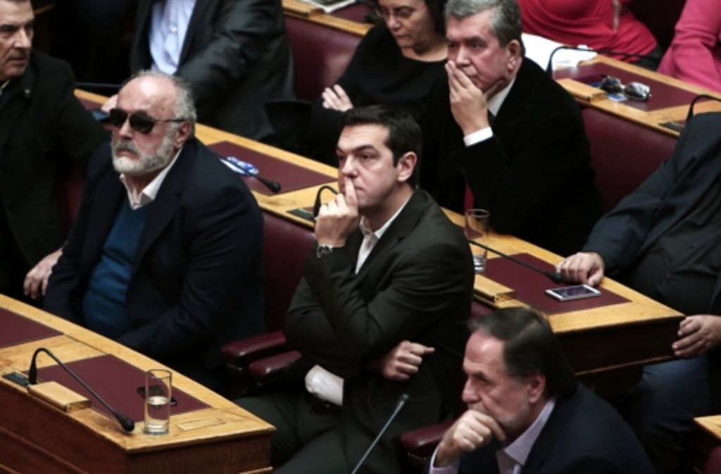 Im Februar 2008 übernimmt er das Amt des Vorsitzenden der SYN-Partei. Bei der Parlamentswahl am 17. Juni 2012 wird er mit der neugegründeten Syriza zweitstärkste Kraft (26,9 Prozent).