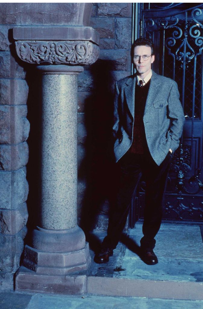 Giles (Anthony Stewart Head) ist Bibliothekar, Engländer und Buffys Watcher.