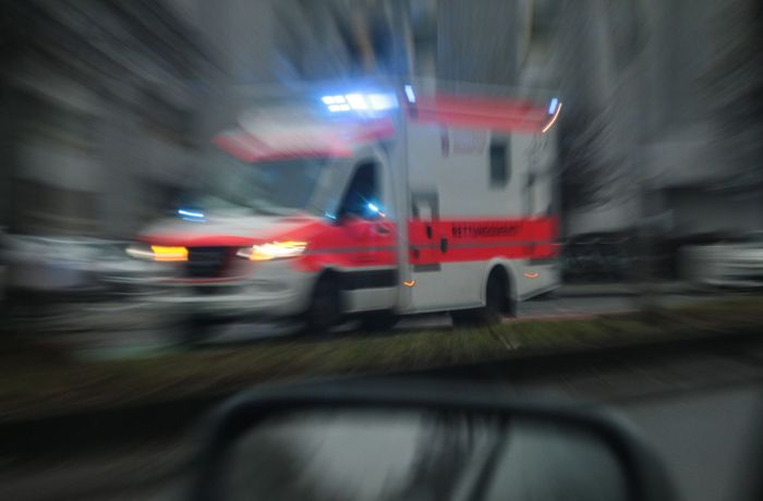25 Menschen verletzt in Baden-Württemberg: Unbekannte versprühen Reizgas in Festzelt