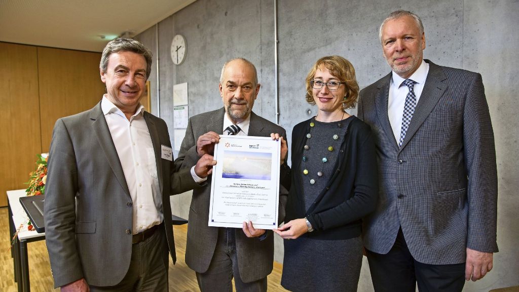 Hedwig-Dohm- und Alexander-Fleming-Schule in Stuttgart: Schulen unterzeichnen Partnerschaft mit Yad Vashem