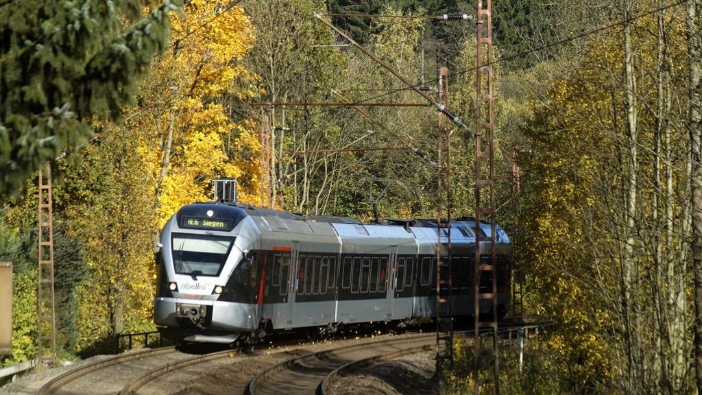  Nach einer Verhandlung vor dem Oberlandesgericht Karlsruhe haben sich die Chancen für die Deutsche Bahn verschlechtert, dass sie weiterhin von 2019 an den Schienennahverkehr in und um Stuttgart weiter betreiben kann. 