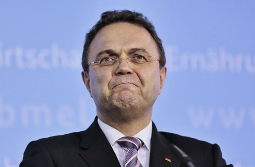 14. Februar: Bundesagrarminister Hans-Peter Friedrich (CSU) tritt wegen der Edathy-Affäre zurück. Er hatte die SPD-Spitze im Oktober 2013 noch als Innenminister über den Pornografie-Verdacht informiert.