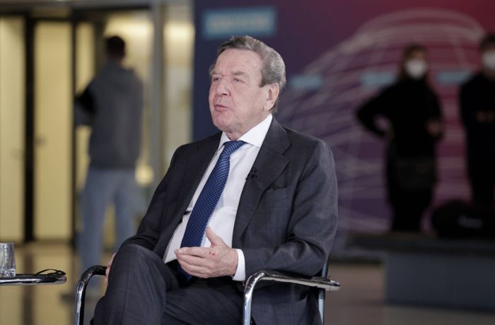 Russland-Kontakte von Gerhard Schröder: Union will Altkanzler-Versorgung fast komplett streichen