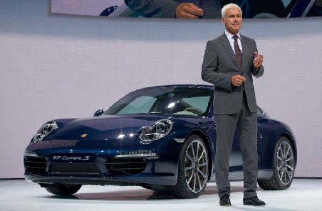 Matthias Müller, Vorstandsvorsitzender von Porsche, präsentiert den neuen Porsche 911.