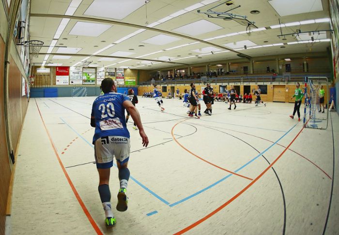Marode Sporthalle in Plochingen: Hallendach wird sofort saniert