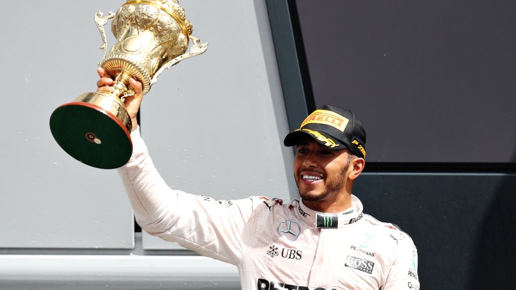 Formel 1 in Silverstone: Hamilton macht Heimsieg klar