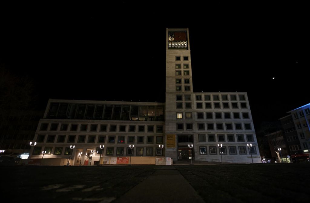 Das Stuttgarter Rathaus im Dunkeln – während der „Earth Hour“.