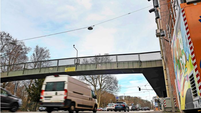 Autoverkehr in Stuttgart: Alte Diesel müssen weiter draußen bleiben