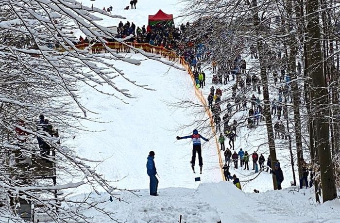 Skisport in Neidlingen: Skispringen und Abfahrt-Wettkampf im Kreis Esslingen? Wetter spielt nicht mit
