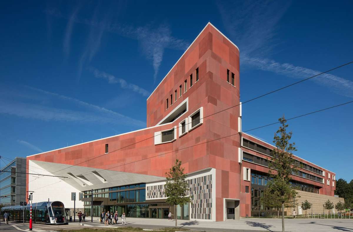 Das Deutsche Architekturmuseum in Frankfurt als Auslober des DAM Preises hat vier Bauten deutscher Architekten im Ausland außer Konkurrenz ausgewählt: BnL, Bibliothèque Nationale du Luxembourg, Luxemburg