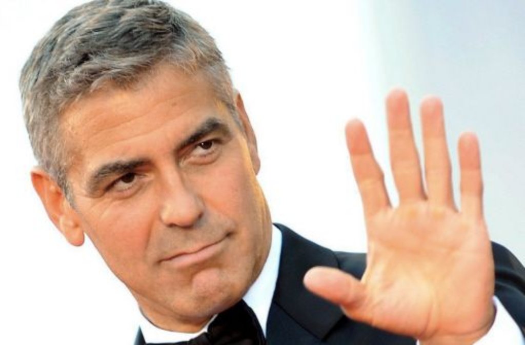 Oscar-Preisträger George Clooney sieht nicht nur blendend aus, er hat auch Charme, Witz und das Format einer Filmlegende. Da verwundert es kaum, dass der graumelierte Frauenschwarm ... Foto: dpa