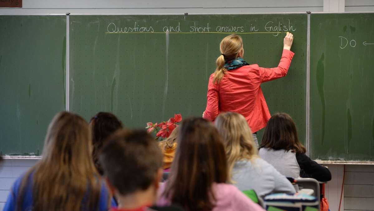 Trotz Corona-Nachhilfe in Baden-Württemberg: Viele Lehrer im Land  verlieren Job