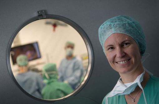 Freude über den Erfolg: Sara Brucker leitete die Transplantation in Tübingen. Foto: dpa