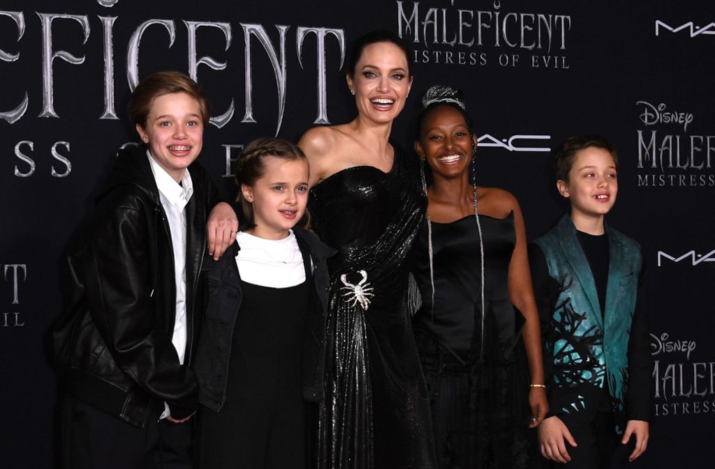 Angelina Jolie brachte ihre Kinder mit zur Premiere von „Maleficent 2“. Die vielfache Mama spielt in dem Disney-Film die Fee.