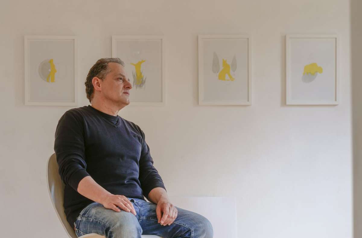 Tim Stefan Heger, der in Korntal in der Galerie 4/1 ausstellt, bevorzugt die Farbe gelb.