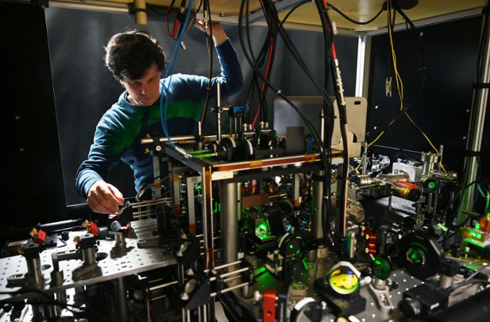 Universität Stuttgart: Wettlauf um Rechner mit Quantentechnik
