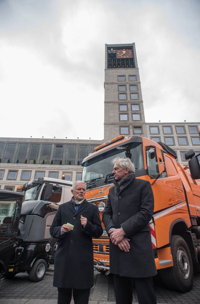 Zuletzt hatten sich Grüne und CDU geeinigt, ab 2018 an Tagen mit extrem hoher Schadstoffbelastung etliche Straßen im Zentrum für viele Diesel-Fahrzeuge zu sperren.