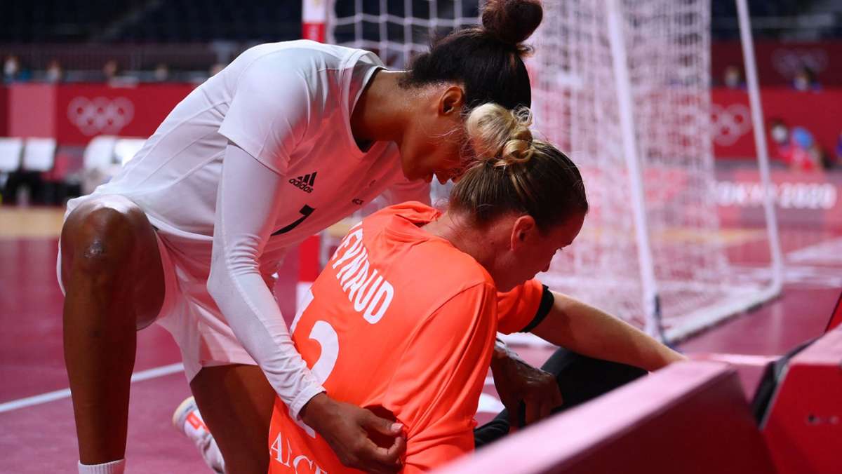  Frankreich hat sich zur absoluten Handballmacht aufgeschwungen. Nach den Männern holten auch die Frauen den Olympiasieg. Einen großen Anteil hatte Torfrau Amandine Leynaud, die für eine Schrecksekunde sorgte. 