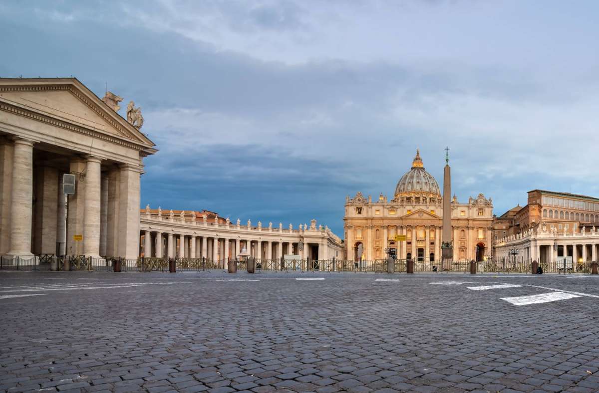 Von den Aktualisierungen der Risikogebiete ist auch der Vatikanstaat betroffen. Für das gesamte Land wurde eine Reisewarnung ausgesprochen.