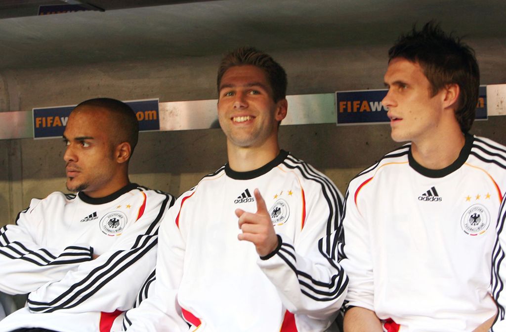 In dieser Zeit avancierte der gebürtige Bayer zum Nationalspieler. Mit David Odonkor (links), Sebastian Kehl und seinen Teamkollegen durchlebte Hitzlsperger das Sommermärchen im Jahre 2006 und wurde zwei Jahre später Vize-Europameister. In 53 Länderspielen erzielte er sechs Tore.